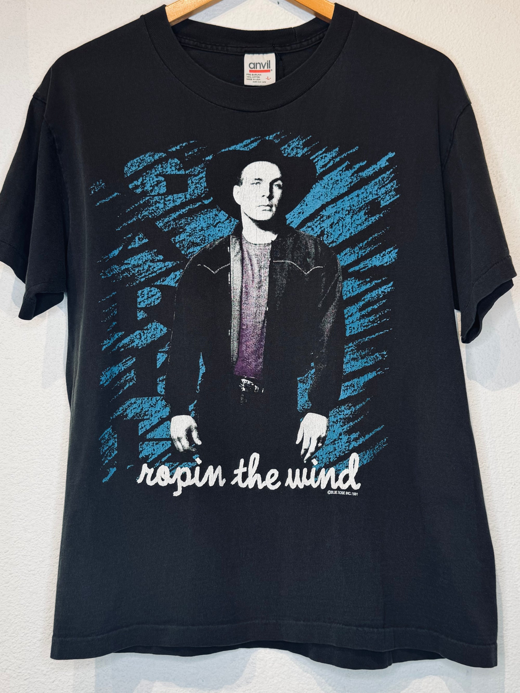 Garth Brooks Ropin the Wind Vintage Tee