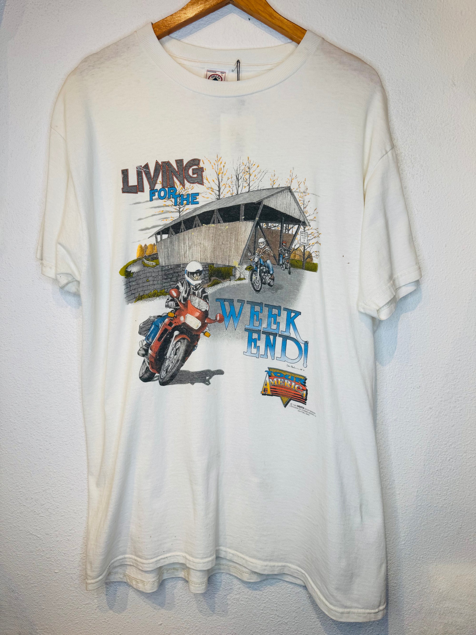 Living For the Weekend Vintage Tee