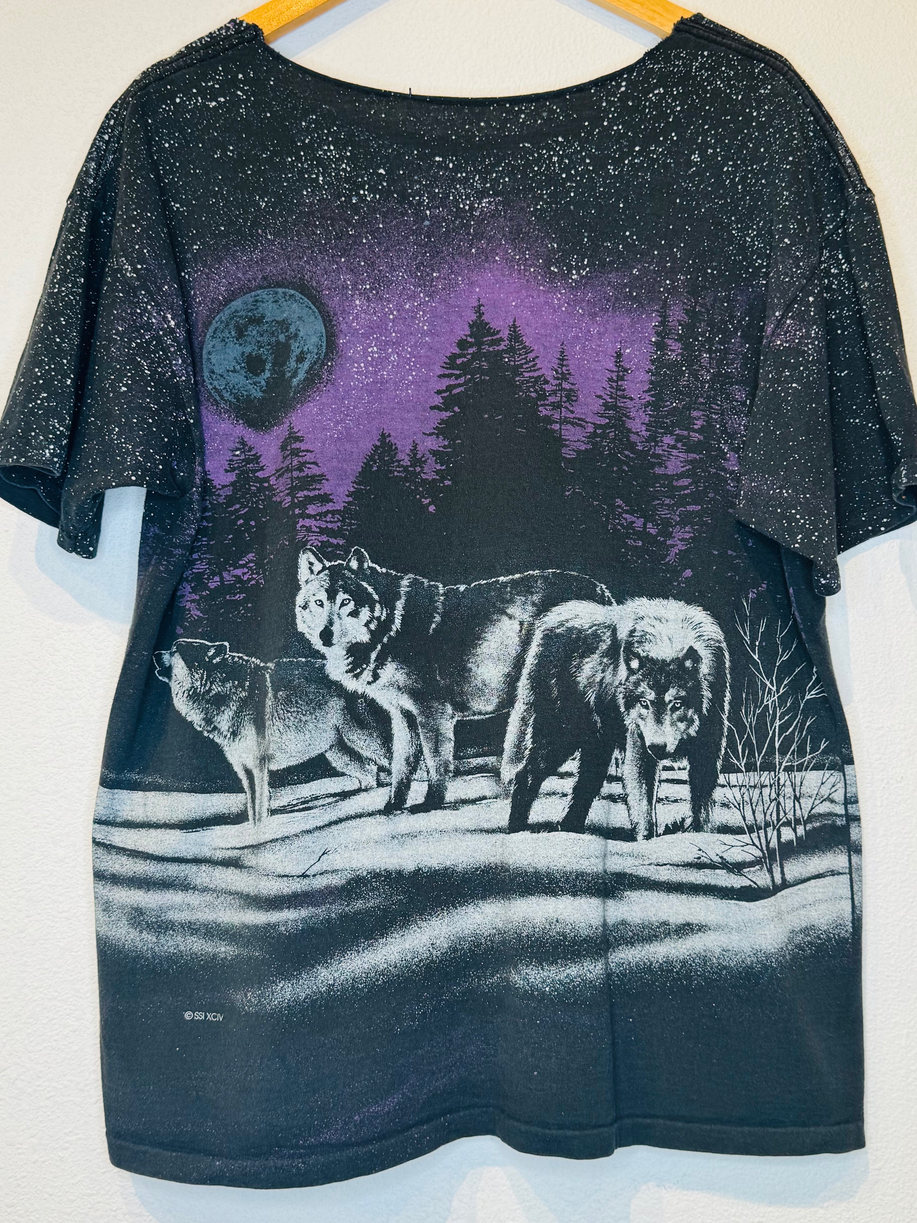 Stary Night Wolves Vintage Tee