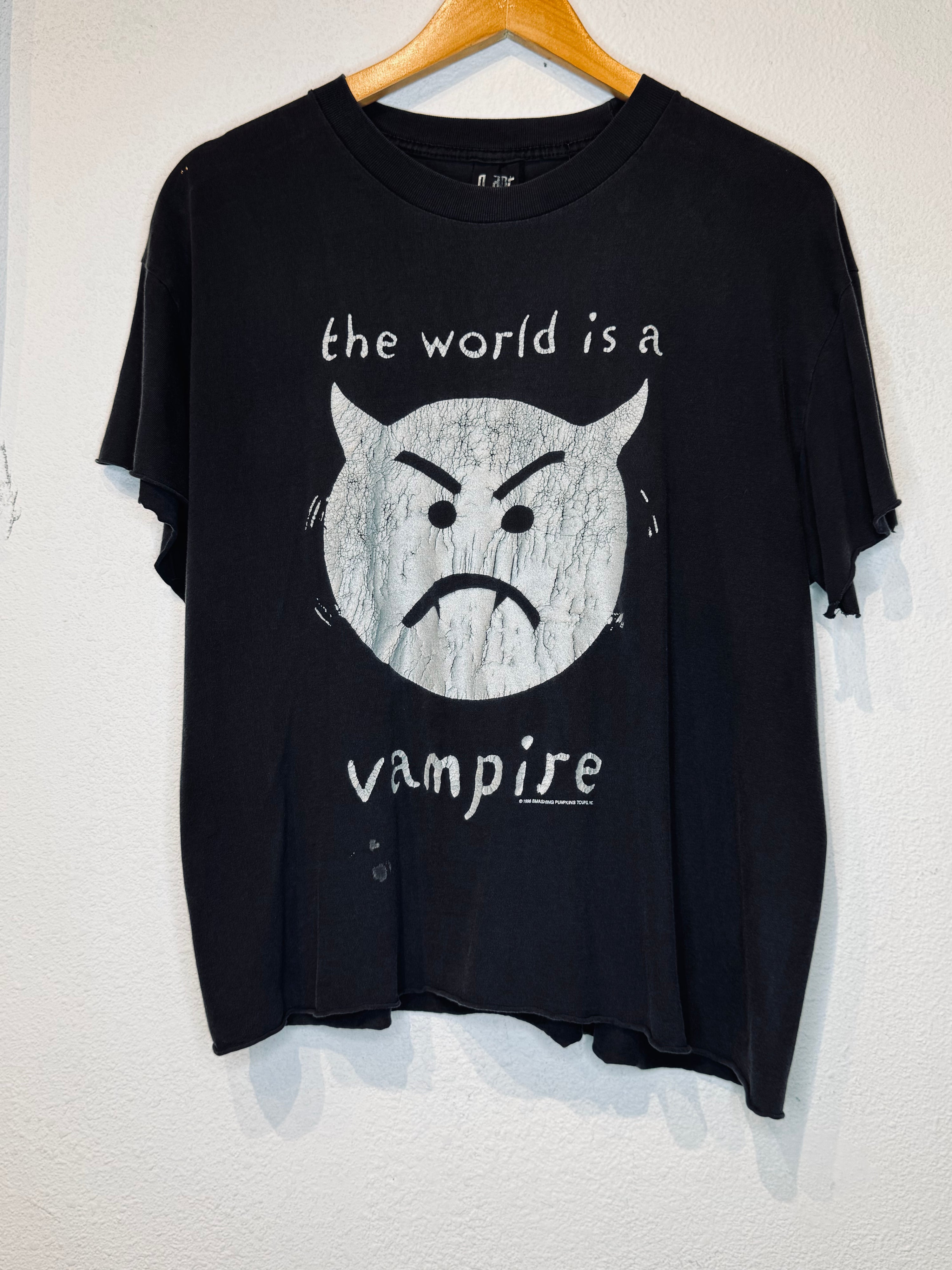 Smashing Pumpkins '96 World is a Vampire Vintage Tee