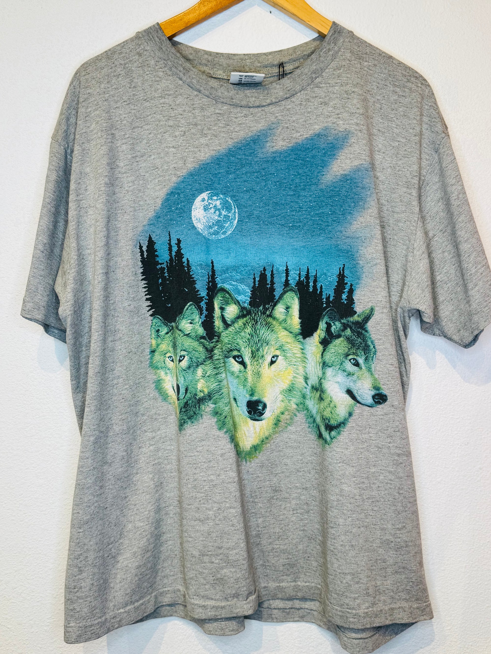 3 Wolves Vintage Tee