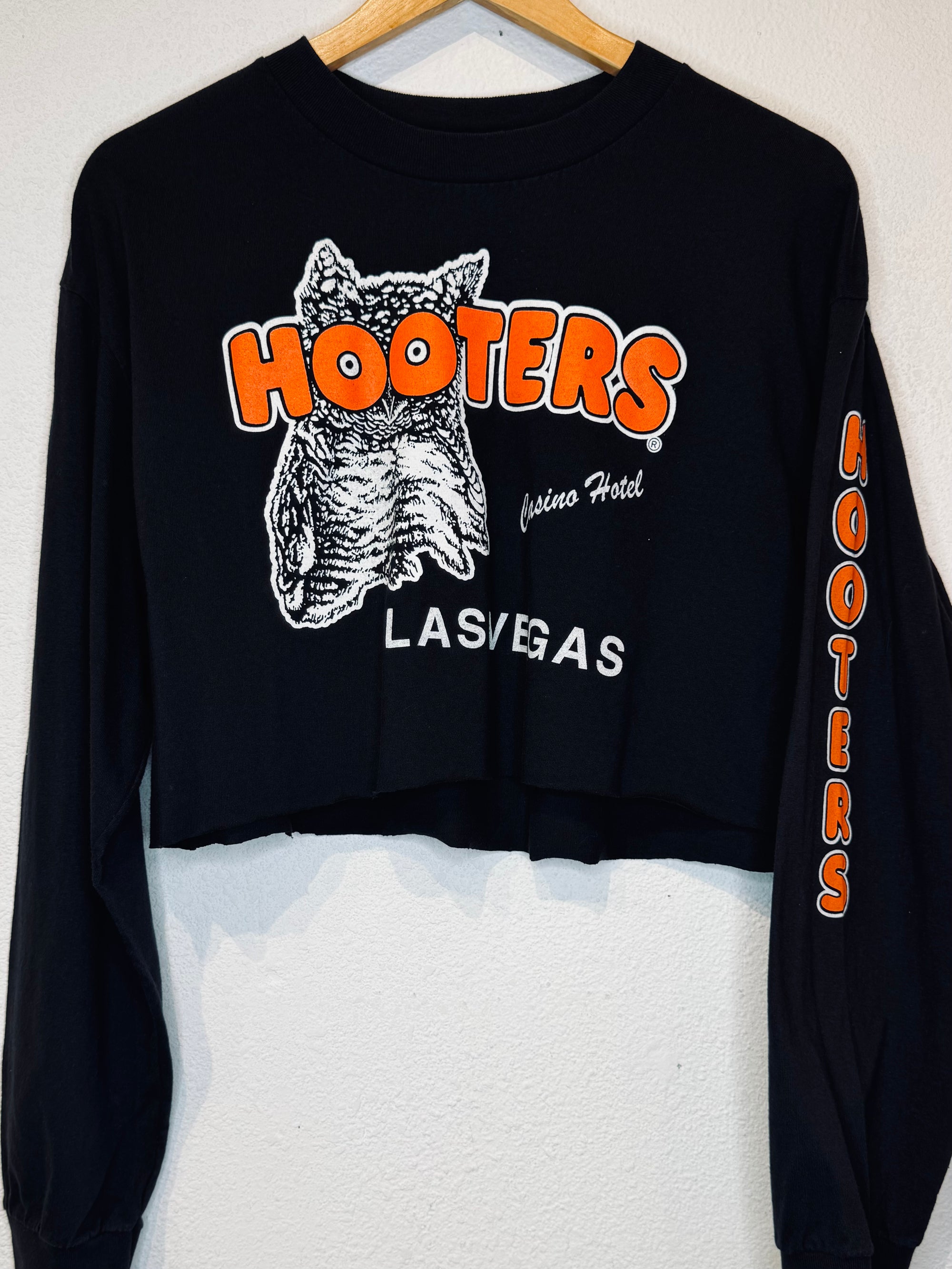 Hooters Vegas Vintage Crop Long Sleeve