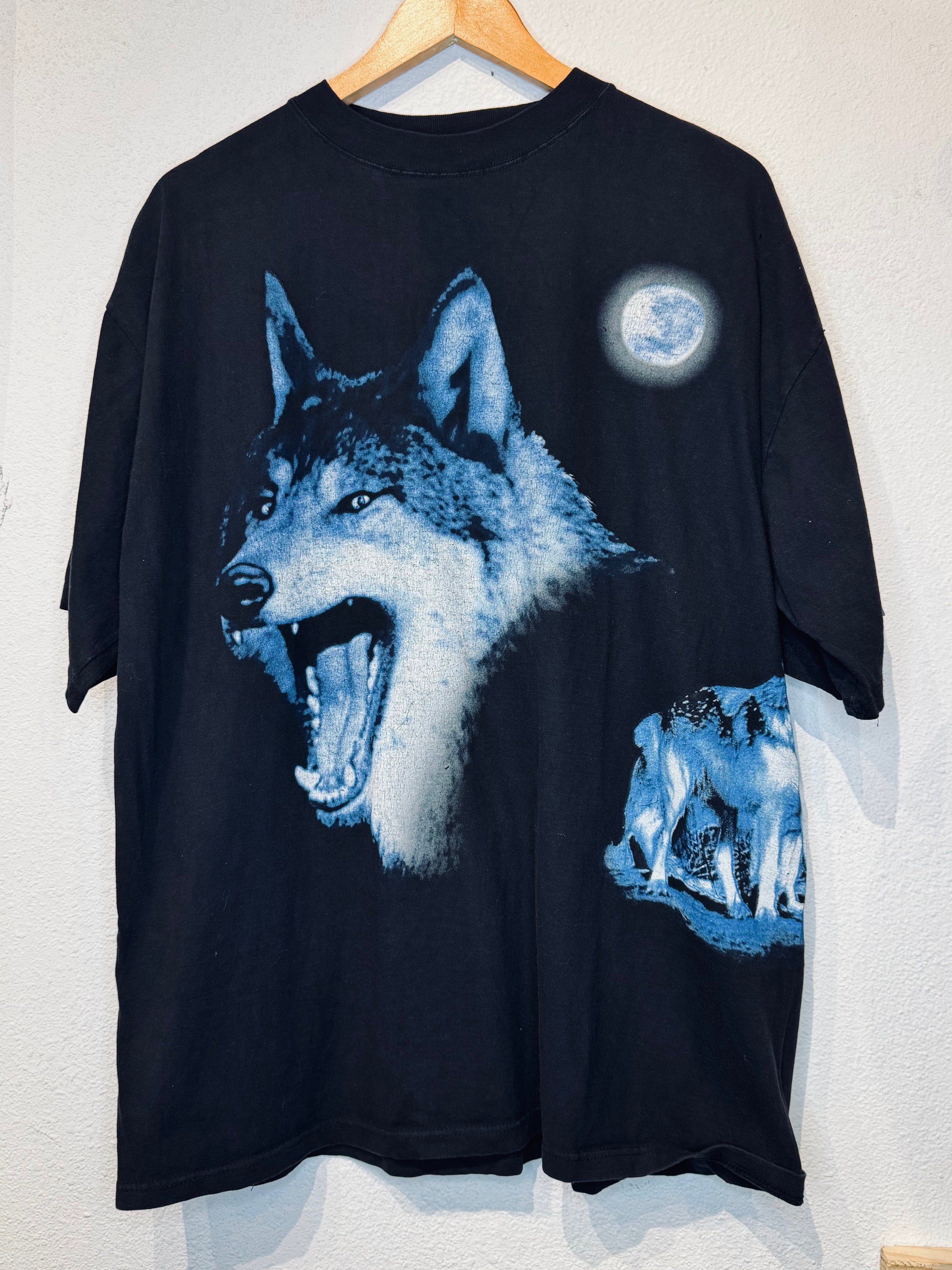 Roaring Wolf Vintage Tee