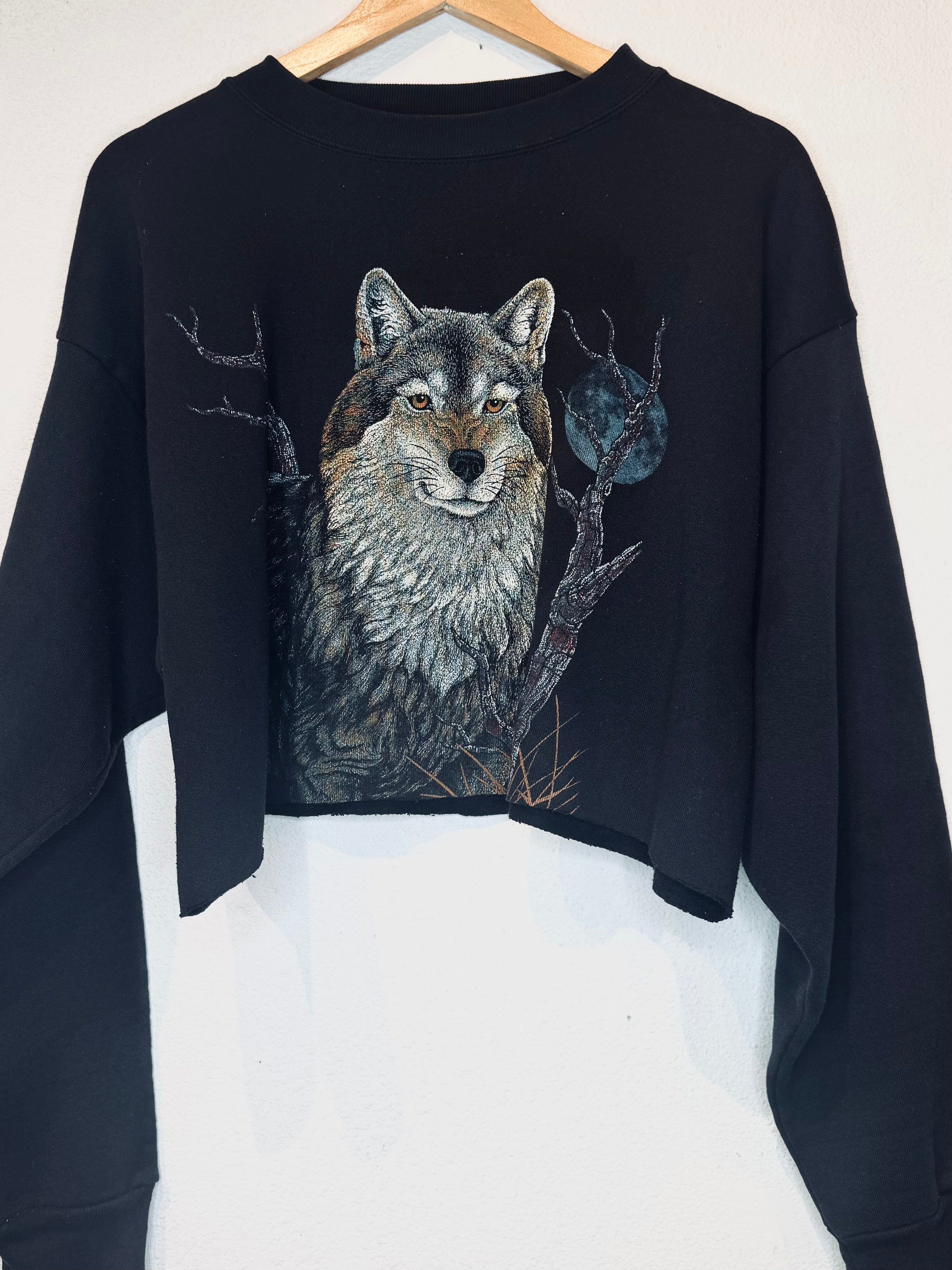 Wolf Vintage Crop Crewneck