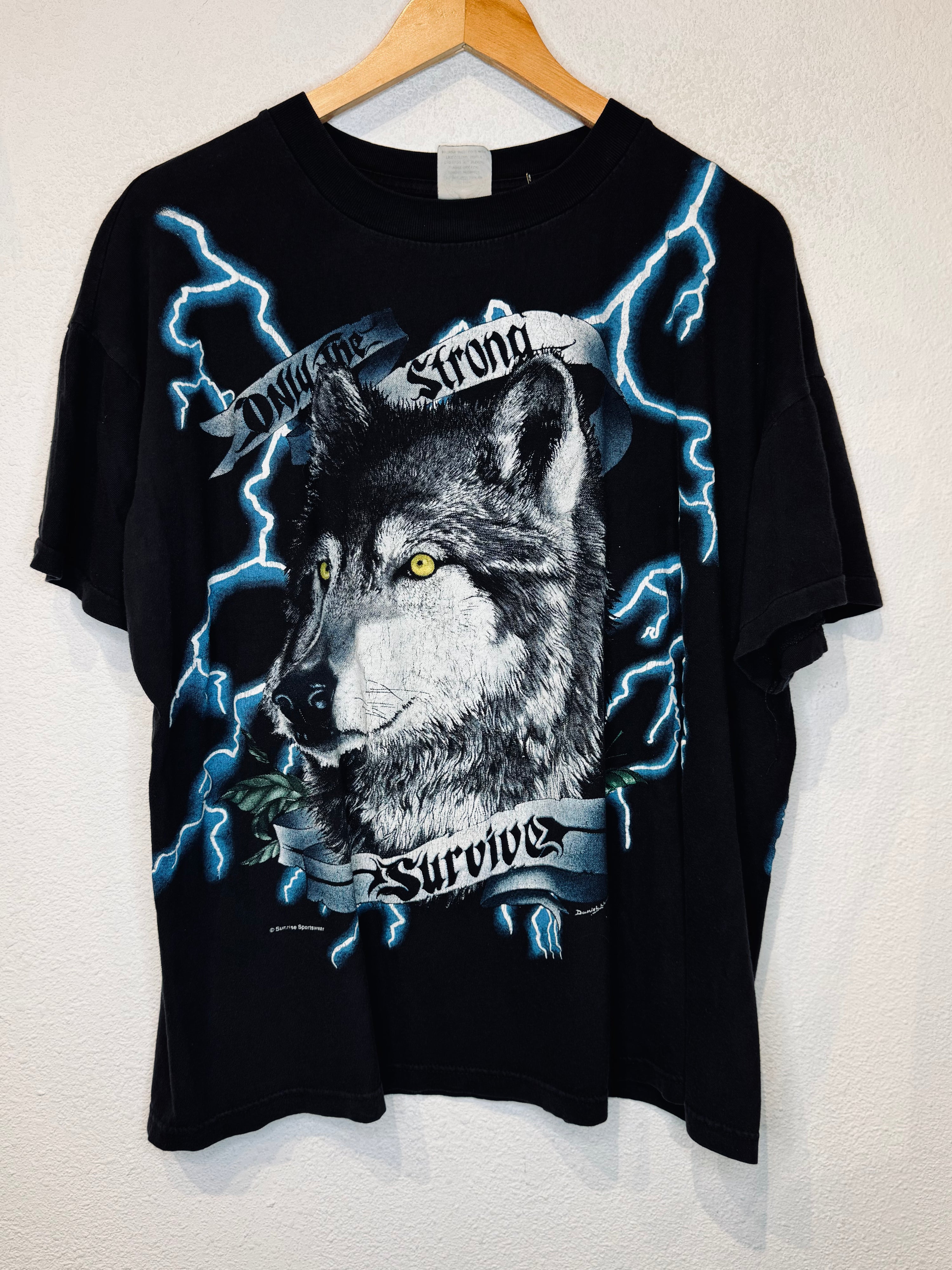 Strong Survive Wolf American Thunder Vintage Tee