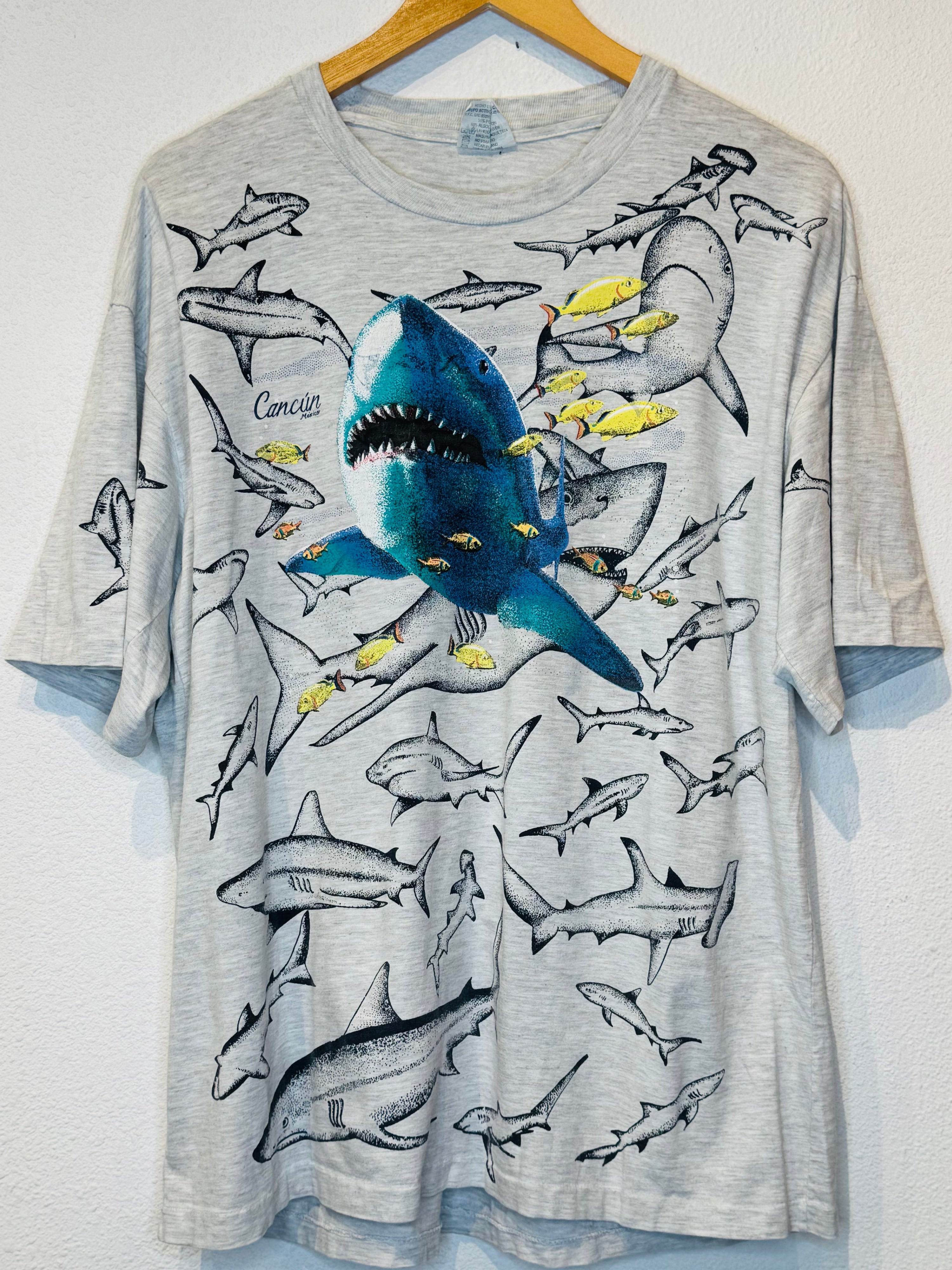 Cancun Shark Vintage Tee - Burnout