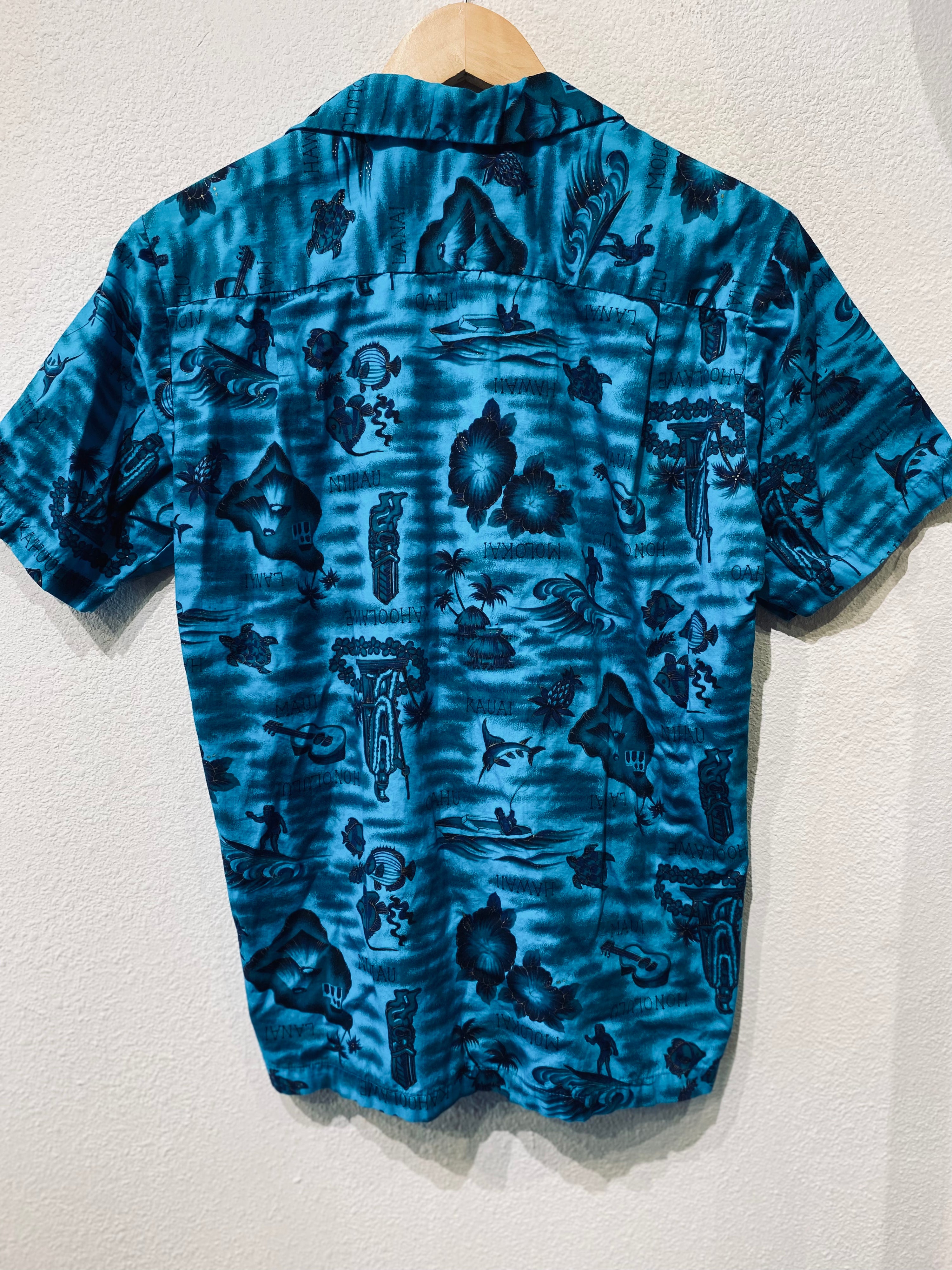 Hawaii Blue Vintage Button Up