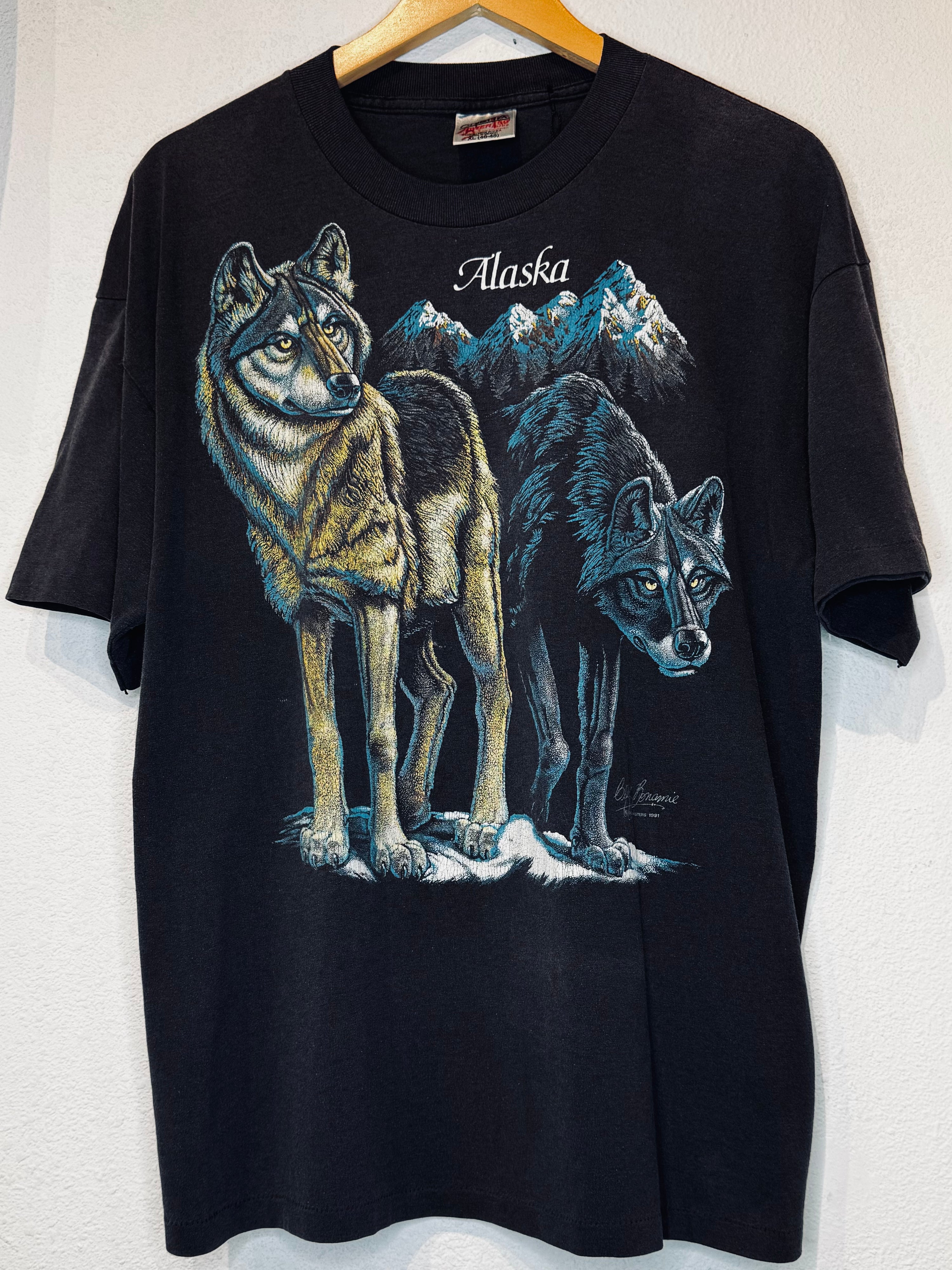 Alaska Wolf Vintage Tee
