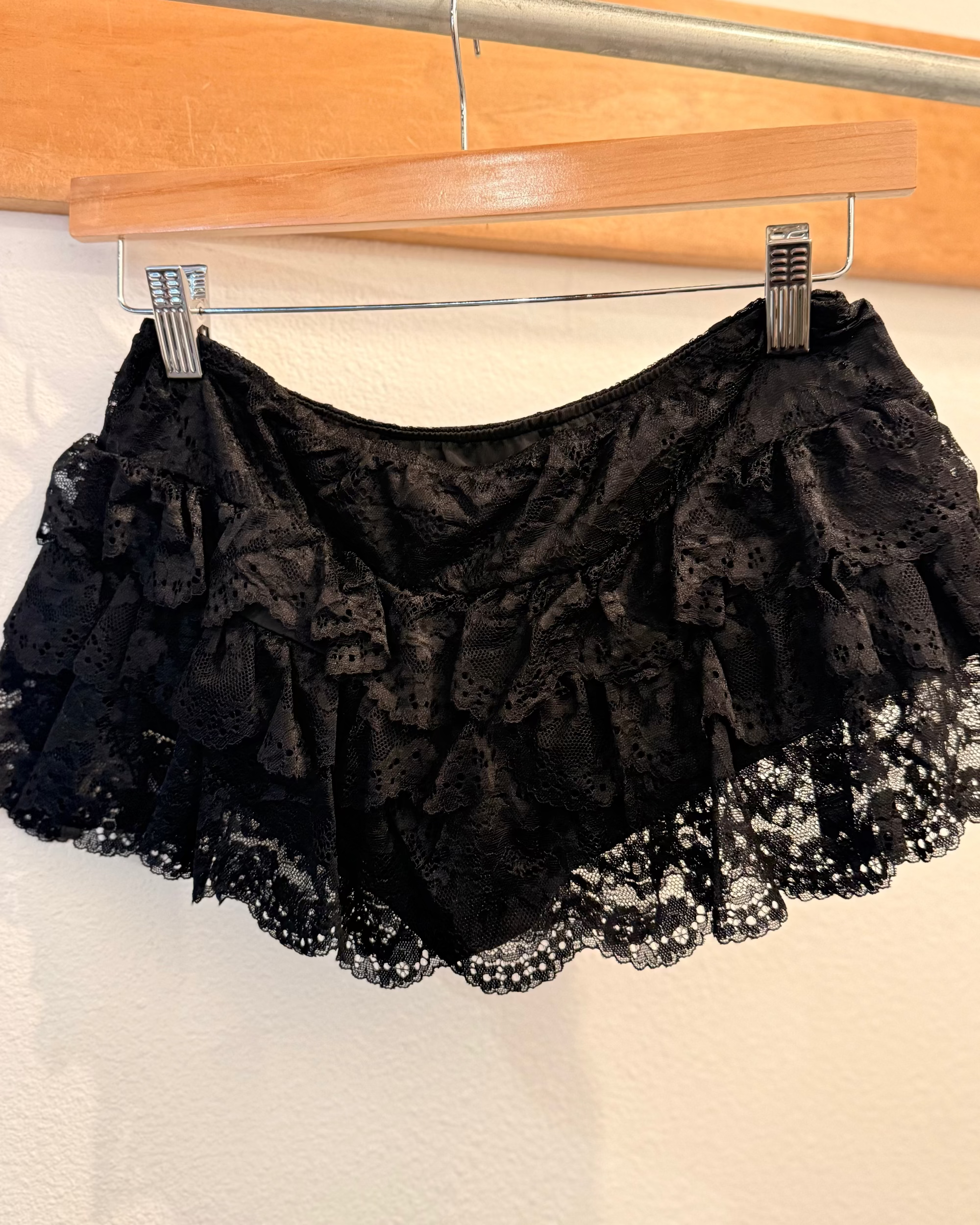 Lace Ruffle Bloomer Shorts - Black