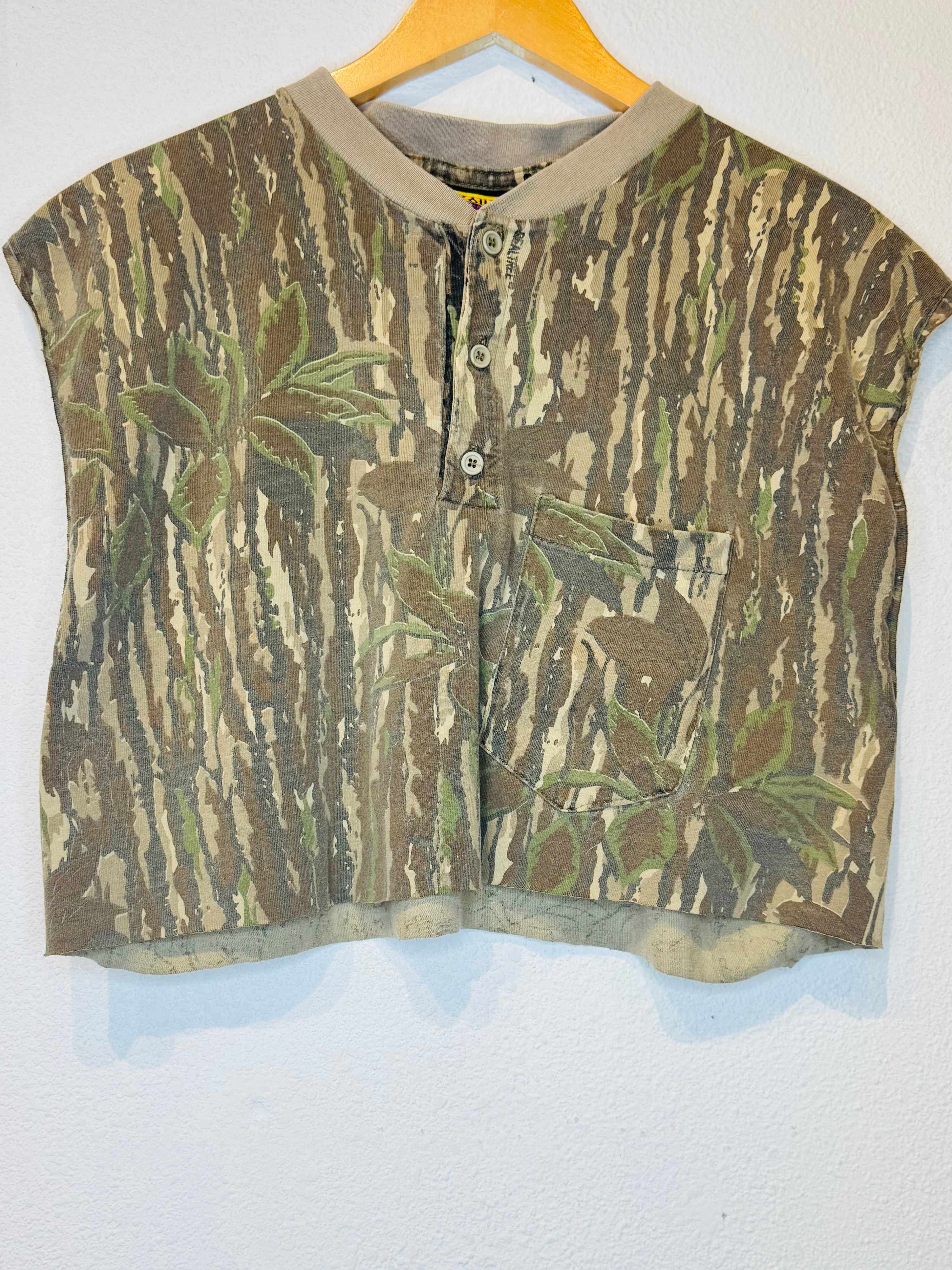 Button Tree Camo Vintage Crop Tank