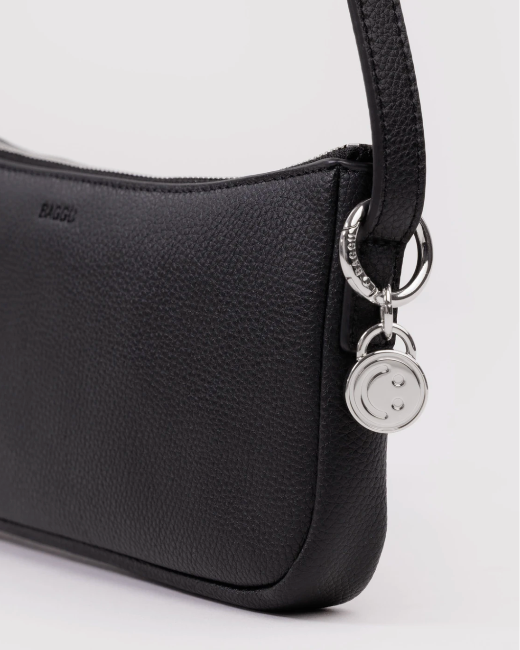 Recycled Leather Pochette - Black