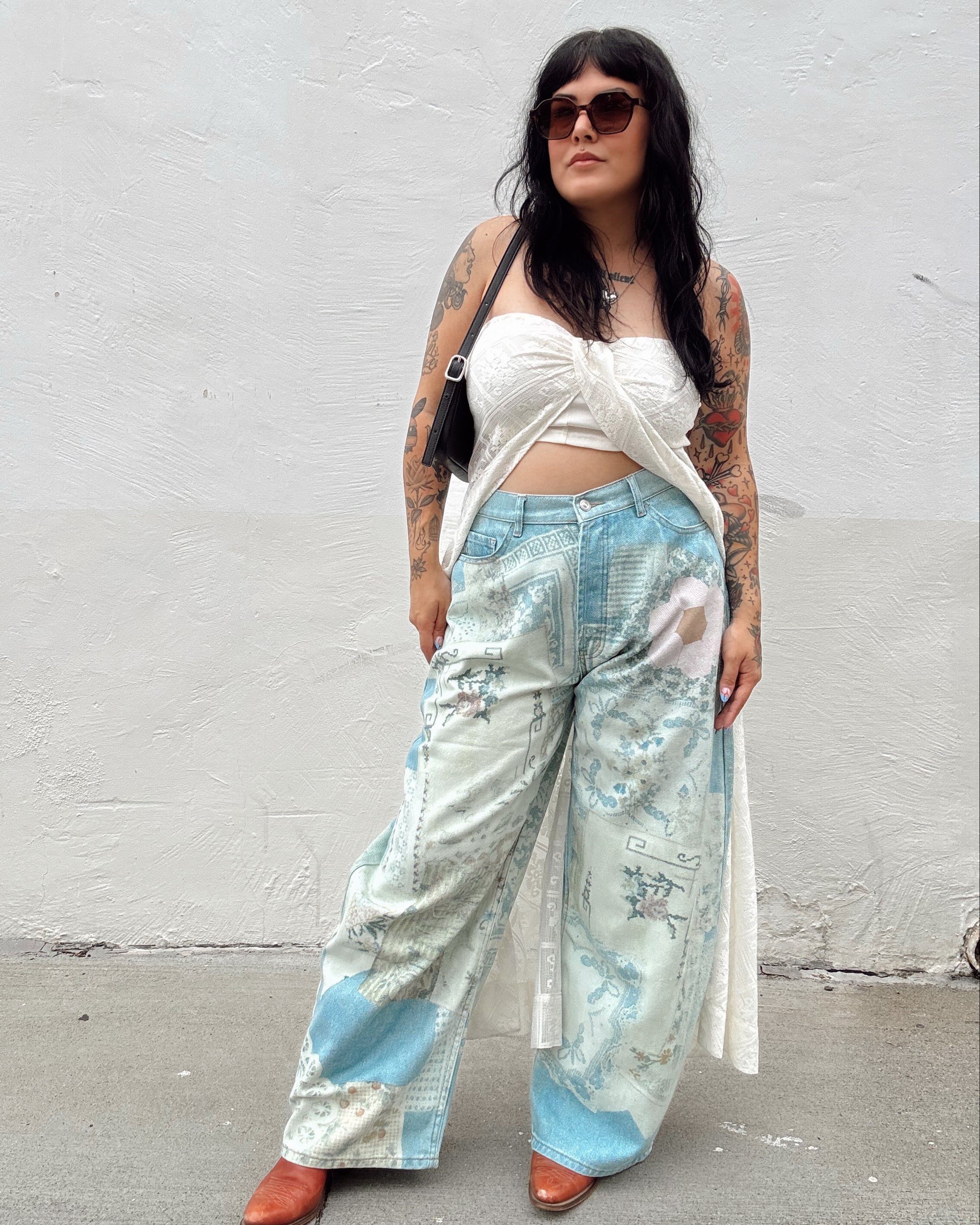 Lace Patchwork Barrel Jeans
