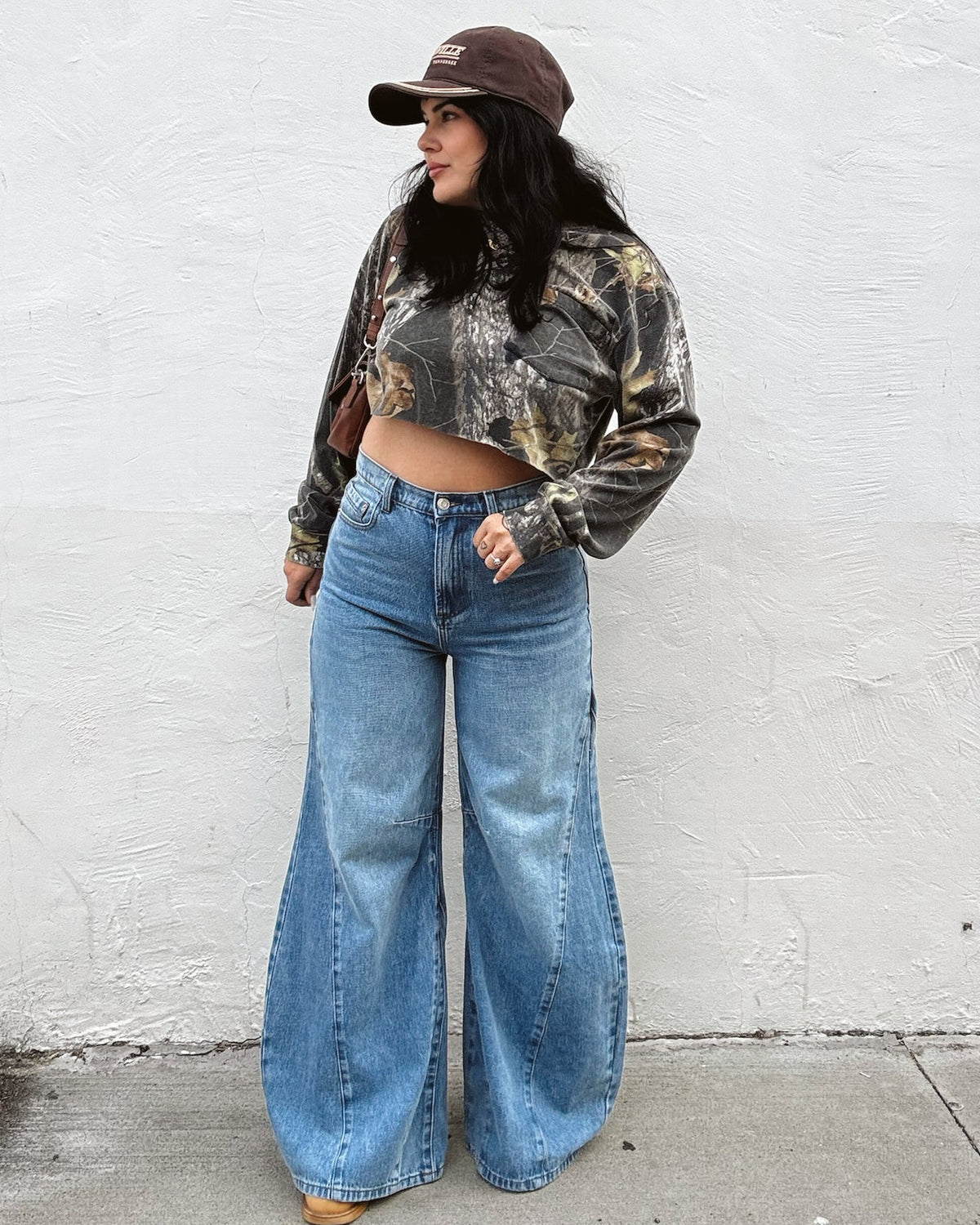 Wide Leg Panel Jeans